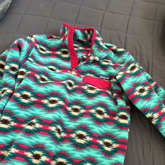 Medium Patagonia Sweatshirt - Picture 2 of 3